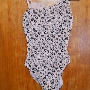 Time and Tru Women's Leopard Swimsuit